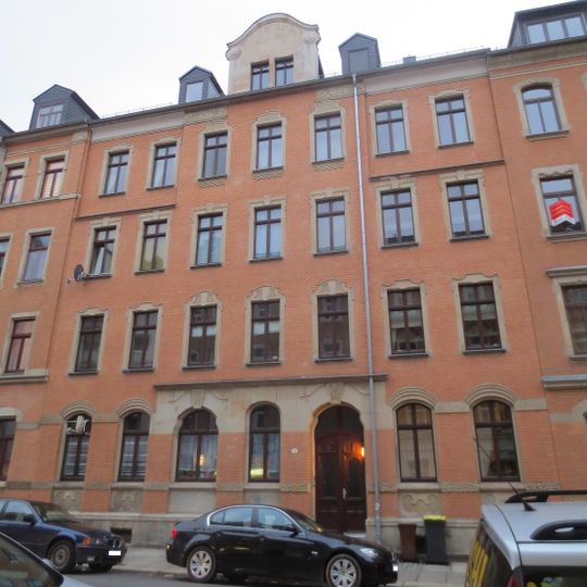 Mietshaus in geschlossener Bebauung Fritz-Matschke-Straße 5