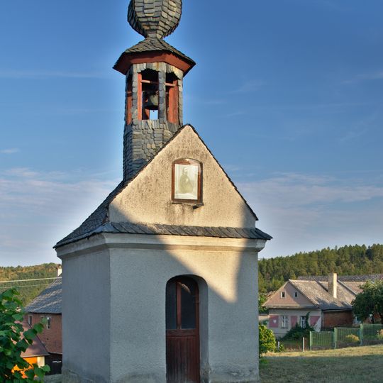 Kaple ve Veselí na návsi