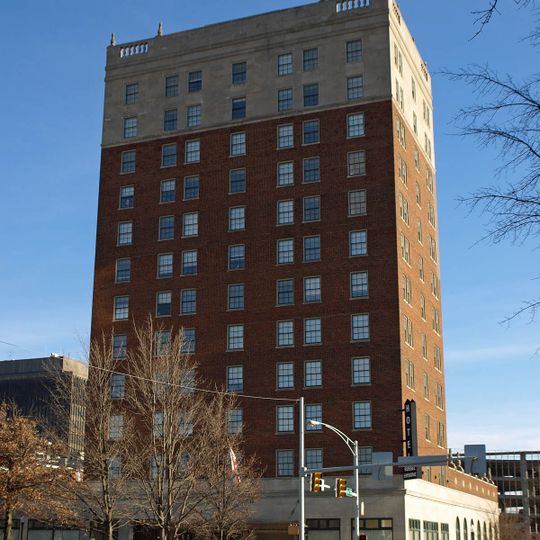 Russel Erskine Hotel