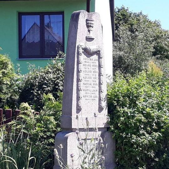 Pomník padlým v Dolním Skrýchově