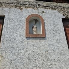 Statue