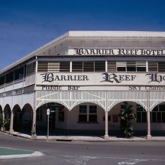 Barrier Reef Hotel
