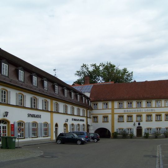 Ehemaliges Bürgerhaus, dann Brauereigasthof der Brauerei Loibl