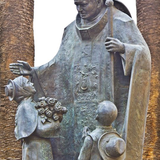 Monumento a Papa Giovanni Paolo II