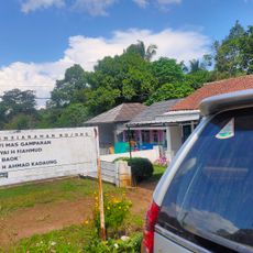 Nyi Mas Gamparan Grave Remains Site