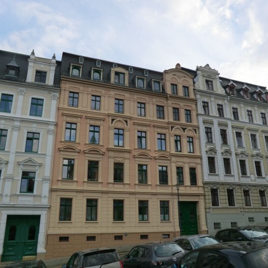 Mietshaus in geschlossener Bebauung Bergstraße 5