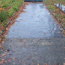 Братская могила, в которой захоронены подполковник И.И. Беленький и подполковник П.И. Горбачев, погибшие в годы Великой Отечественной войны (Кемь)