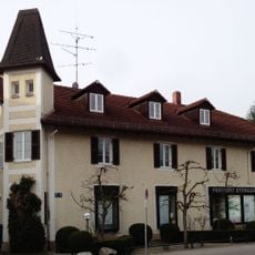 Wohn- und Geschäftshaus