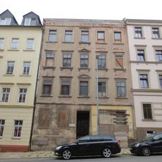 Mietshaus in geschlossener Bebauung mit Laden Bergstraße 23