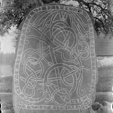 Uppland Runic Inscription 824