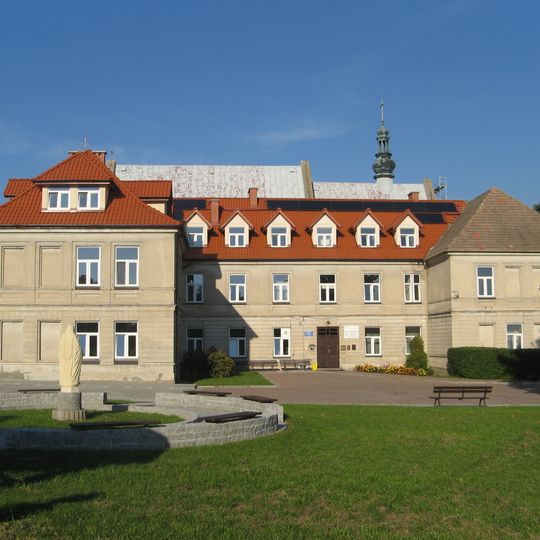 Klasztor, obecnie dom rekolekcyjny