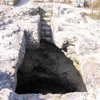 Capela-martyrios with an underground mausoleum in Chersones