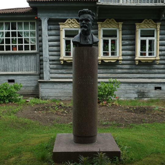 Бюст М. И. Калинина