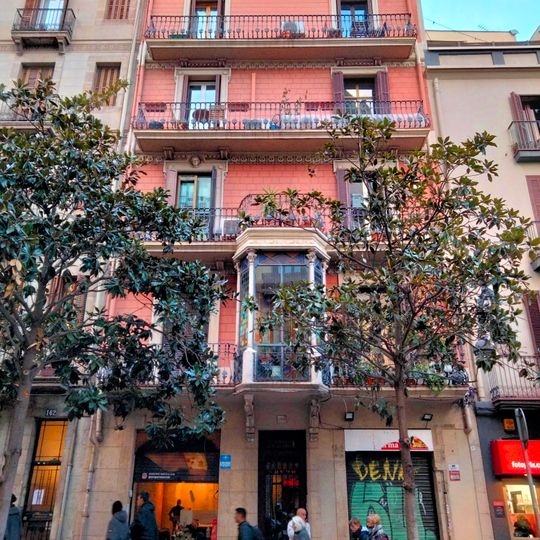 Building in carrer Gran de Gràcia, 160