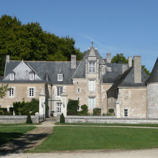 Château du Pont-de-Varenne