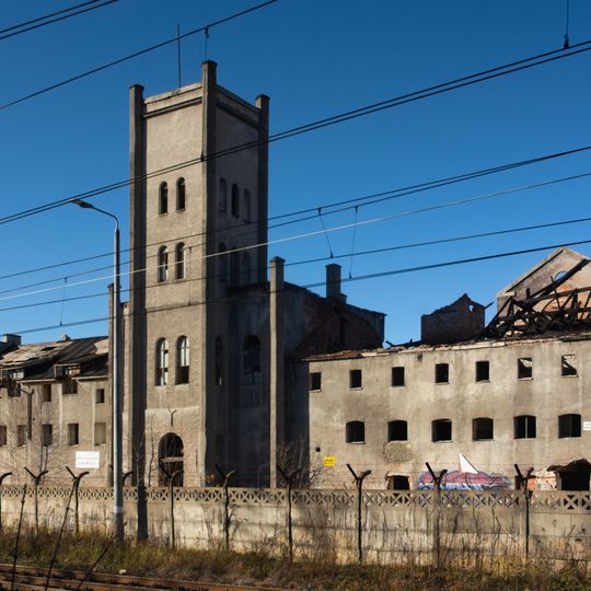 Budynek przemysłowy w fabryce porcelany „Wałbrzych”