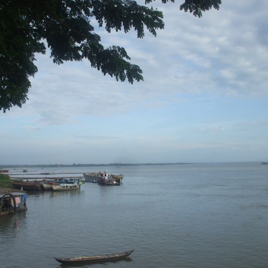 Tiền River