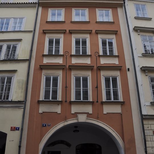 Dům U Žluté sochy