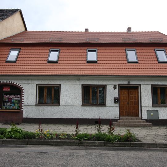 4 Wiosny Ludów Square in Brójce