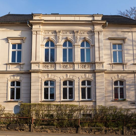 Villa Dr.-Külz-Straße 8