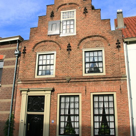 Rodeheldenstraat 20, Buren
