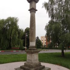 Kamenný toskánský sloupek