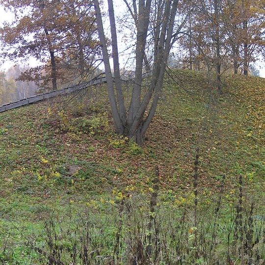 Karmazinai mound