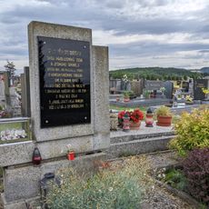 Pomník na hrobu vězňů transportu smrti