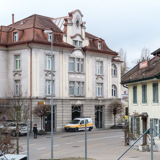 Wohn- und Geschäftshaus Zur Glashalle