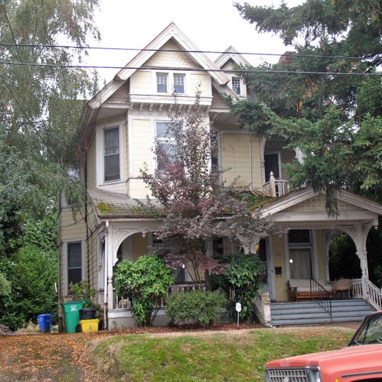 Lewis and Elizabeth Van Vleet House