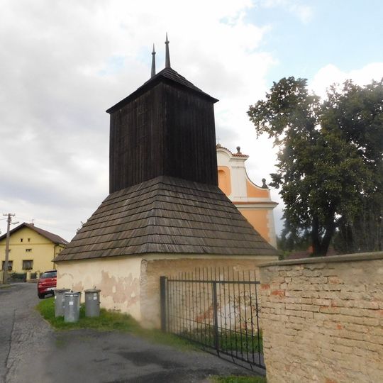 Zvonice u kostela v Hořešovicích