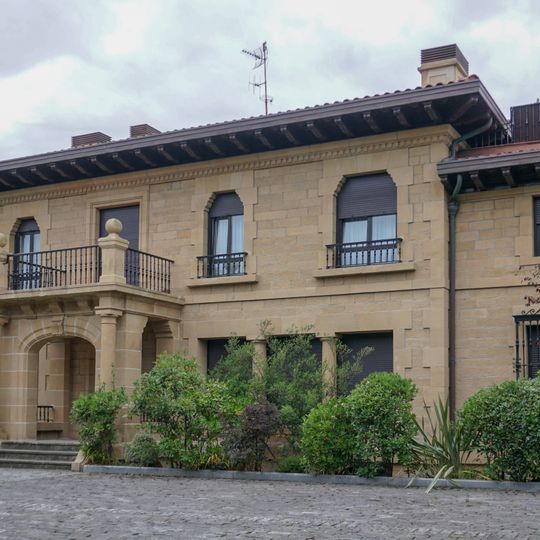 Casa De F. Alonso Allende