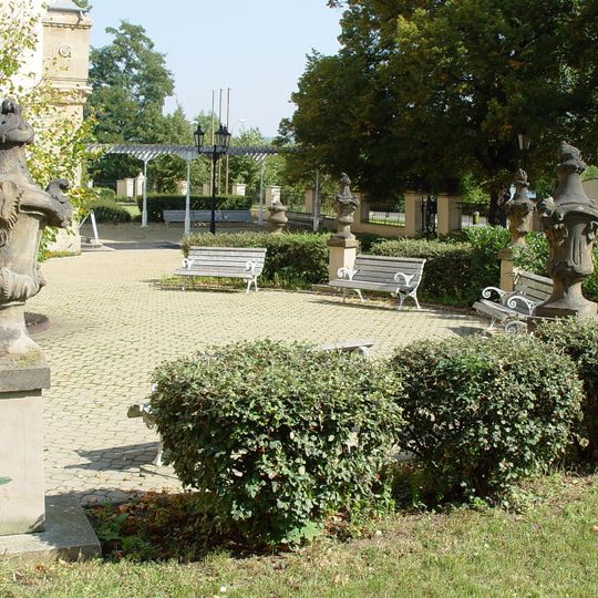 Set of 6 vases in Most