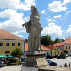 Socha svatého Františka z Pauly na barokním mostě v Brtnici