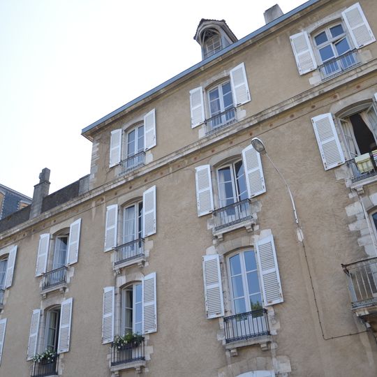 Immeuble, 1 place du Château-Vieux