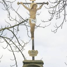 Kříž na pastvině východně od Vlčího Dolu