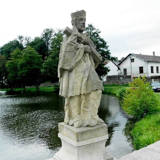 Socha svatého Jana Nepomuckého na mostě v Úsobí