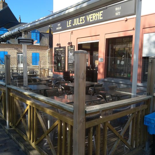 Le Jules Verne