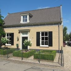 Oudkerkseweg 10, Giessenburg