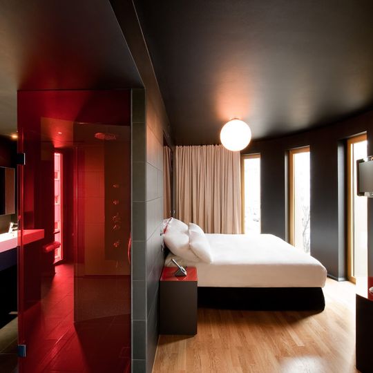 Axel Hotel