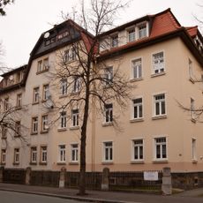 Doppelmietshaus mit Einfriedung Breitscheidstraße 30; 32