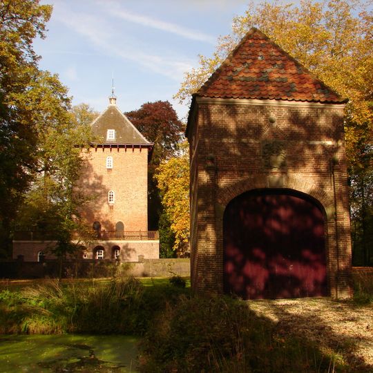 Weerdesteyn: poortgebouw