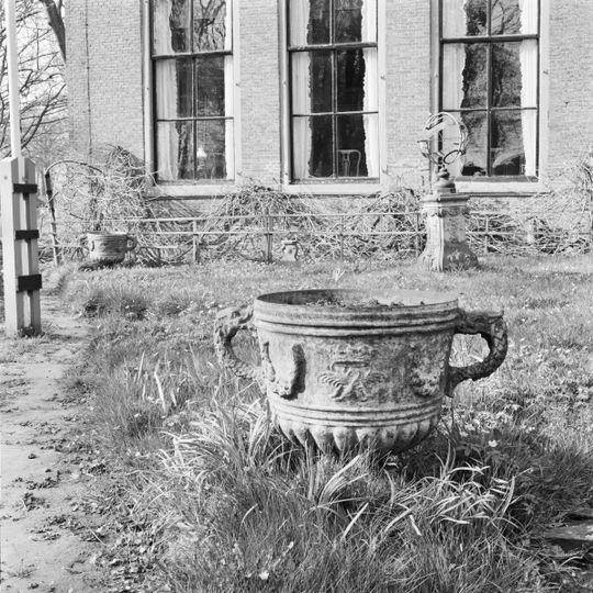 Dekemastate: tuinvazen