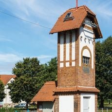 Transformatorenturm (mit Anbau) Lindenstraße 22 (gegenüber)