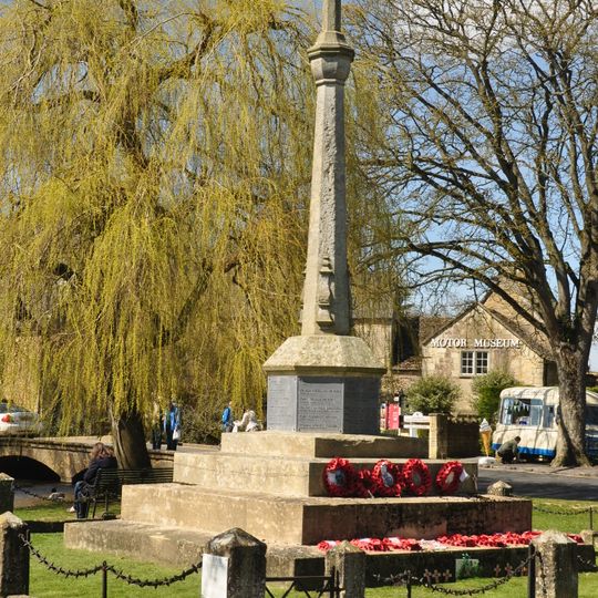 Bourton-on-the-Water War Memorial including gated enclosure