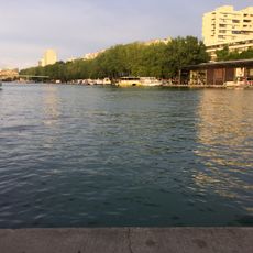 Square du quai de la Loire