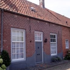 Huis met rechte gevel