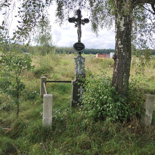 Kříž u cesty na Češnovice