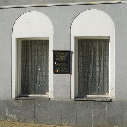 Pamětní deska André Verhovena na domě T. G. Masaryka 26/48 v Lokti