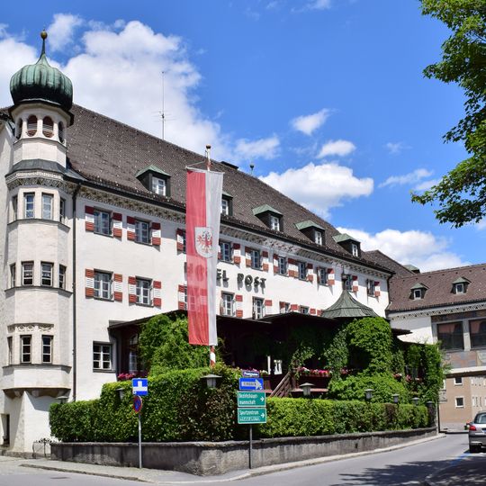 Hotel Post, ehem. Ansitz Sprengenstein